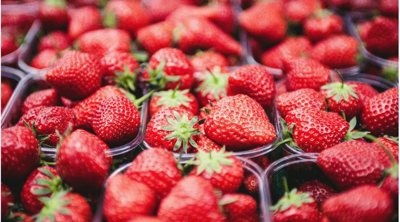 high-blood-pressure-diet-strawberries